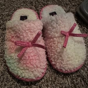 Girls slippers